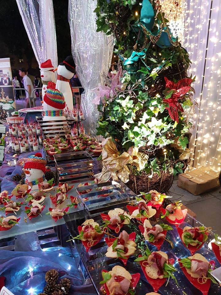 Catering Service Singapore - Hows Catering Xmas